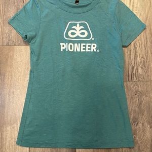 Womens Pioneer Seed t shirt size medium. T shirt brand is Primease. NWOT